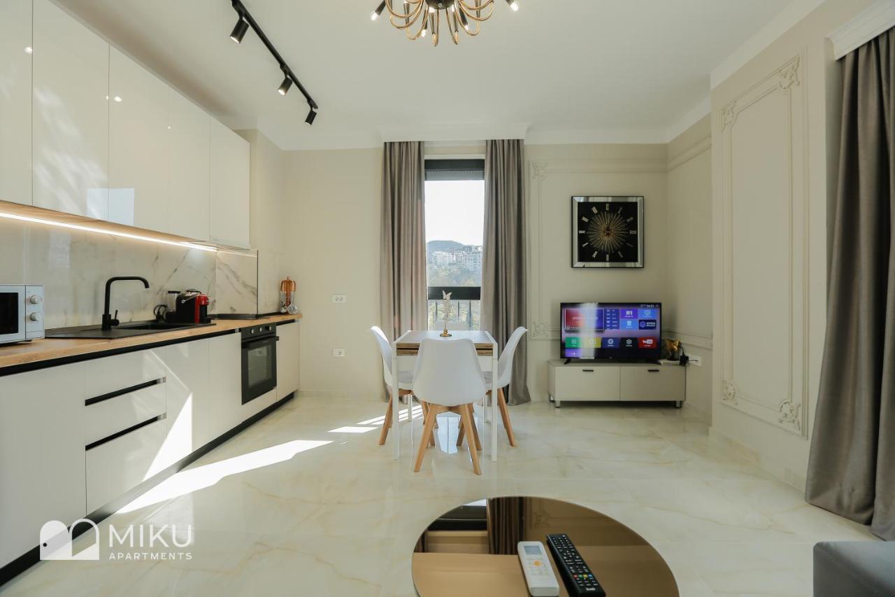 Miku Apartment - Lovely 1 Bedroom Spectacular View Tiranë Luaran gambar